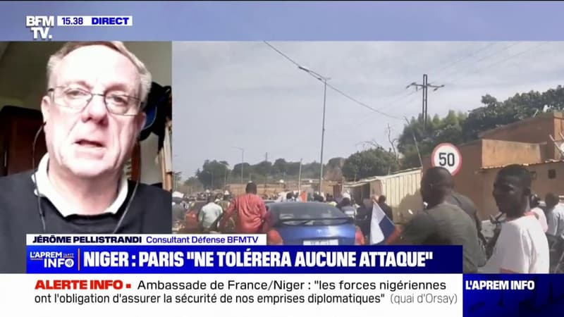Manifestation devant l'ambassade de France au Niger: 