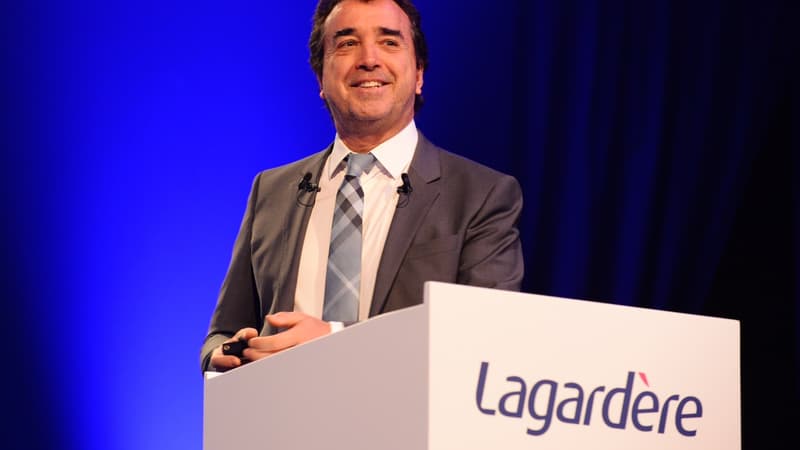 Arnaud Lagardère exclut de vendre Europe 1. 