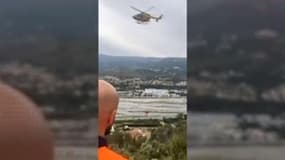 L'opération de sauvetage de la septuagénaire coincée dans un ravin pendant cinq jours dans les Alpes-Maritimes a nécessité un hélicoptère. 