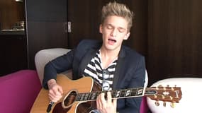 Cody Simpson, mardi, dans sa chambre d'hôtel à Paris.