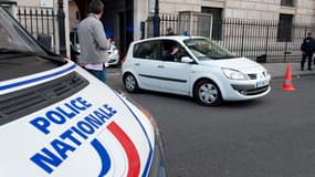 Un chauffard a foncé délibérément sur une voiture de police, mardi, à Roubaix. 3 policiers ont été blessés dans la collision.