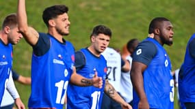 Romain Ntamack et Mathieu Jalibert à l'entraînement avec le XV de France