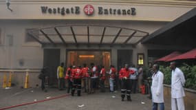 Une entrée du Westgate Mall, le centre commercial attaqué samedi par un commando armé, à Nairobi.