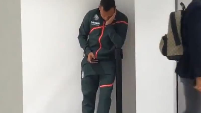 Santi Cazorla en larmes