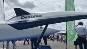 Une maquette de prototype Destinus sur le salon du Bourget 2023