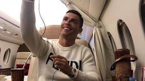 La photo de Cristiano Ronaldo dans un avion, le jour où tout le monde a appris la disparition d'Emiliano Sala