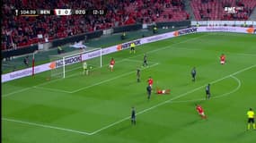 Ligue Europa : le bijou d'Alejandro Grimaldo pour sceller la qualification de Benfica