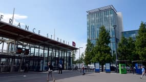 Le bâtiment du siège de la SNCF à Saint-Denis, en Seine-Saint-Denis, a été occupé quelques heures par des grévistes, ce mardi. 