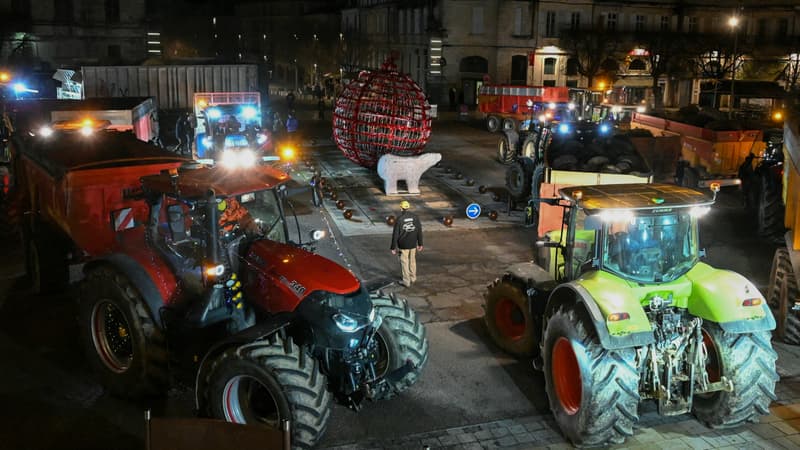 "On est prêts à faire le premier de l'an": des agriculteurs bloquent encore quelques routes en Occitanie