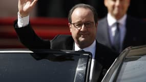 François Hollande lors de son départ de l'Élysée le 14 mai 2017