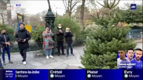 Paris: des habitants du 12e arrondissement installent leur propre sapin de Noël