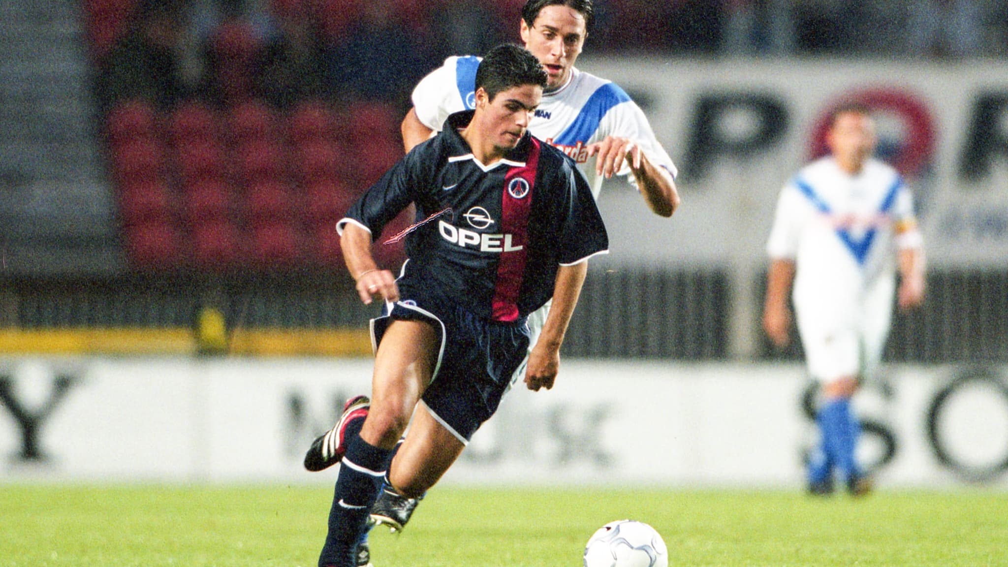 Mikel Arteta lors de PSG-Brescia, le 7 août 2001