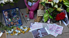 Hommage mardi à Vancouver, au Canada, à l'acteur Cory Monteith, qui incarnait l'un des personnages principaux de la série télé "Glee". L'acteur âgé de 31 ans, qui a été retrouvé mort dans une chambre d'un hôtel de Vancouver samedi, est décédé d'une surdos