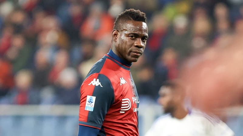 L'attaquant de Genoa Mario Balotelli face à Côme le 7 novembre 2024