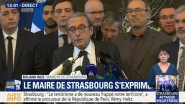Le maire de Strasbourg reconnaît un acte "terroriste incontestable".