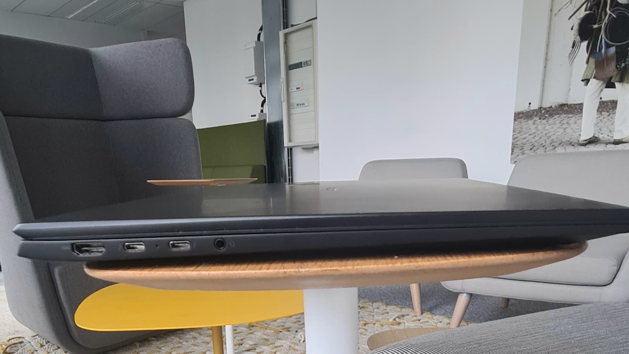 Port USB classique, port USB-C, Bluetooth, Wi-Fi: le Gram dispose d'une connectivité complète. 
