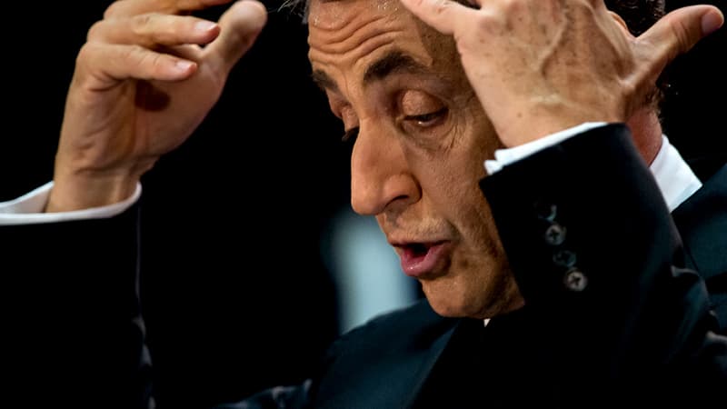Nicolas Sarkozy pour son premier meeting en tant que candidat à la présidence de l'UMP. 