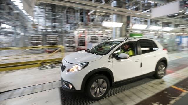 Baisser les coûts de production de 20% permettrait de doubler la production automobile en France, d’en relocaliser une partie, souligne un rapport du Conseil d’analyse économique.