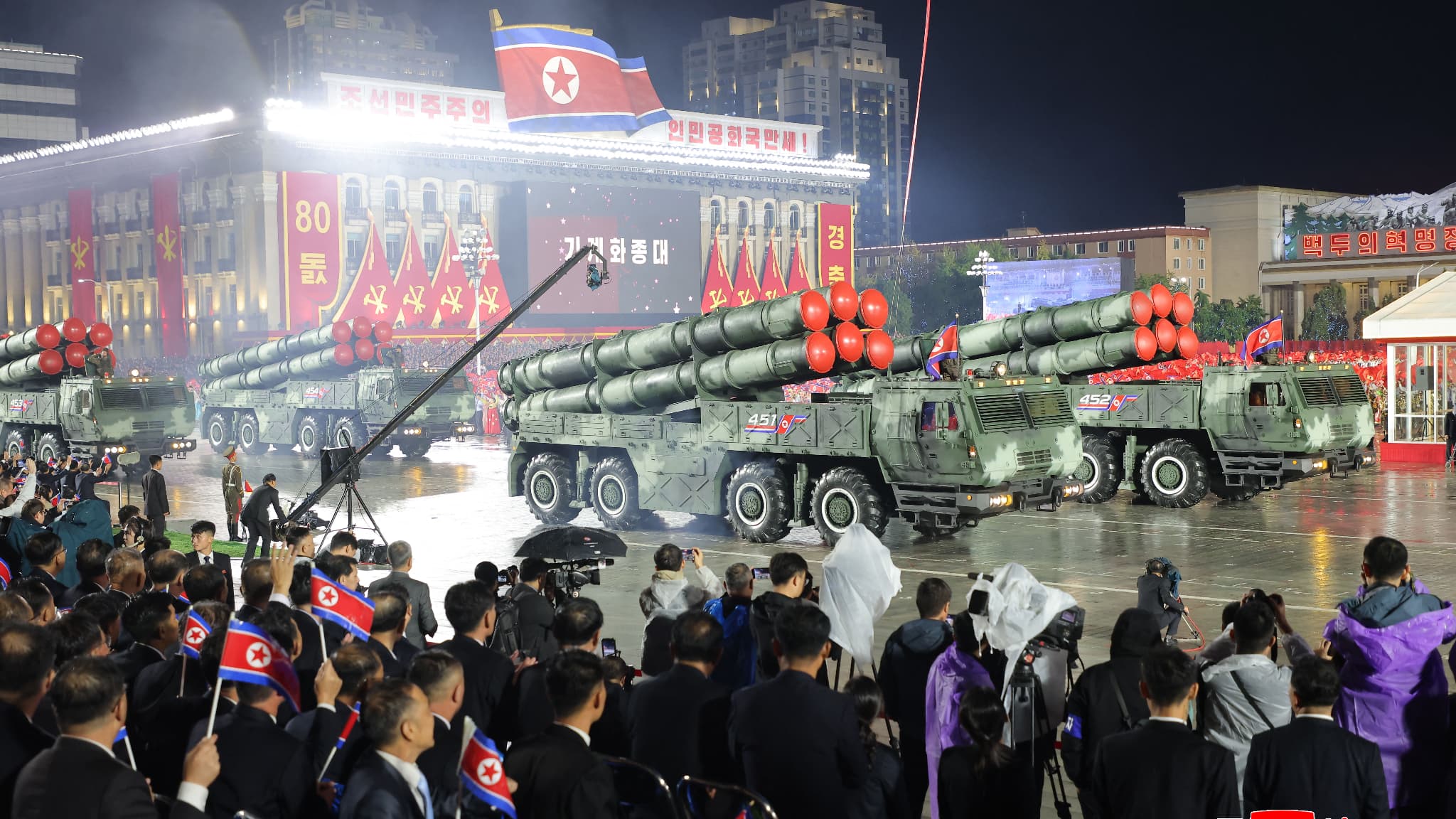 Défilé militaire à Pyongyang pour le 80e anniversaire du parti unique, le 10 octobre 2025. Défilé militaire à Pyongyang pour le 80e anniversaire du parti unique, le 10 octobre 2025.