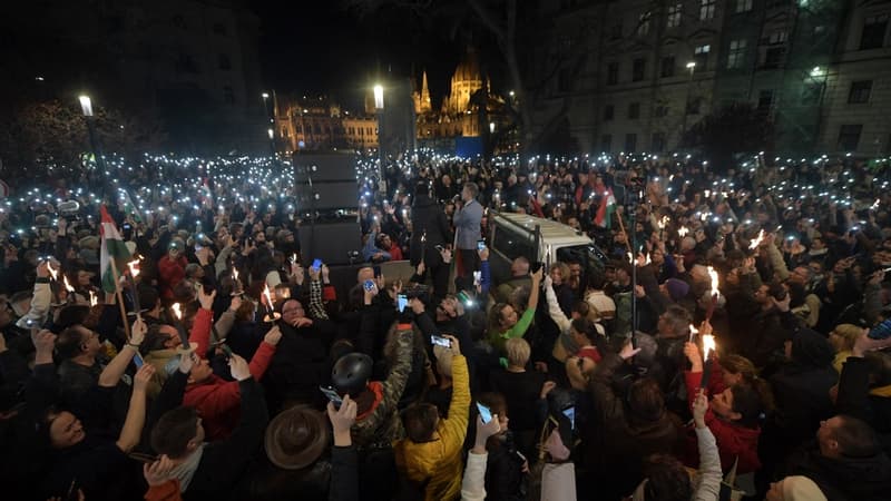 Hongrie: le gouvernement de Viktor Orban accusé de corruption, manifestation à Budapest