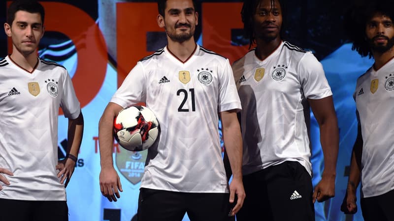Le nouveau maillot de l'Allemagne porté Ilkay Gündogan