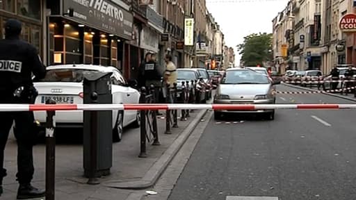 C'est dans cette rue, devant la boîte de nuit le "Theatro", qu'a eu lieu la fusillade.