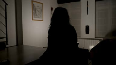 Née d'un don de sperme, elle découvre qu'elle aurait 160 frères et sœurs.