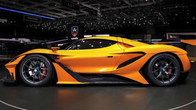 Gumpert fait son grand retour Genève sous le nom d'Apollo, et apporté ce superbe supercar Arrow avec lui.