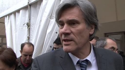 Le ministre de l'Agriculture Stéphane Le Foll dit son incompréhension, et défend son action pour la viticulture.