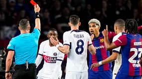 Ronald Araujo expulsé lors du quart retour de Ligue des champions Barça-PSG, le 16 avril 2024