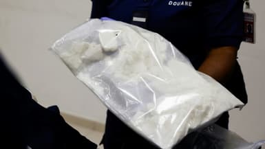 De la cocaïne trouvée dans la valise d'un passager à destination de Paris, le 24 mars 2024 à l'aéroport de Cayenne en Guyane. (Illustration)