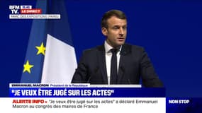 Emmanuel Macron se prononce contre l'interdiction des listes communautaires