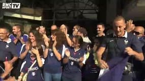 Football / Equipe de France / Des supporters devant l'hôtel des Bleus - 15/06