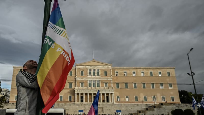 La Grèce dit "oui" au mariage homosexuel et à l'adoption pour les couples de même sexe ce jeudi 15 février 2024.