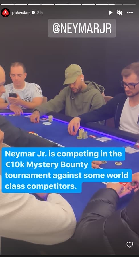 Déjà apparu autour d’une table de l’European Poker Tour en plein milieu de l’après-midi, Neymar est retourné jouer tard ce mercredi soir au Hyatt Regency, à Paris