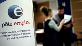 La moitié des 5 millions de chômeurs inscrits en France métropolitaine en juin ont été indemnisés.