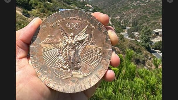La médaille de bronze de Nyjah Huston endommagée, qui sera remplacée.