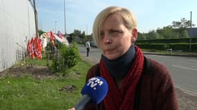 Claudia, salariée de Vertbaudet, dénonce la violence d'un policier lors de l'évacuation du piquet de grève dans le Nord, le 16 mai 2023. 