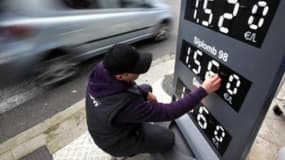 La baisse des taxes sur le carburant coûtera très cher à l’Etat