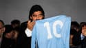 Diego Maradona embrasse le numéro avec lequel il a forgé sa légende