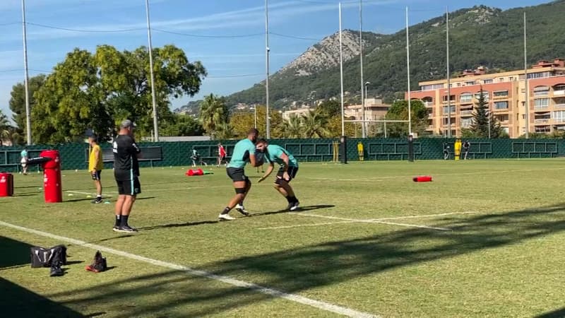 Les joueurs du RCT s'entraînent.