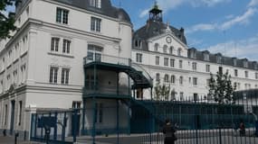 L'une des façades de l'établissement Notre-Dame Sainte-Croix, à Neuilly-sur-Seine. 