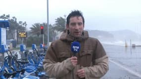 Nice: "Des vagues de 3 à 4 mètres projettent des galets sur la promenade des Anglais"