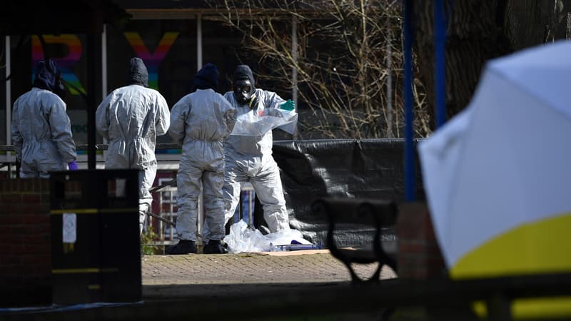 L'enquête se poursuit près du lieu où un ex-espion russe et sa fille ont été empoisonnés par un agent innervant le 4 mars dernier, à Salisbury en Grande-Bretagne.