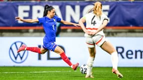 Sakina Karchaoui lors de France-Islande le 25 février 2025