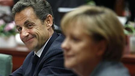 Nicolas Sarkozy et la Chancelière allemande Angela Merkel. Paris et Berlin affichent leur unité de vues sur la gestion de la crise de la dette dans la zone euro à la veille du 13e conseil des ministres franco-allemand et à une semaine du Conseil européen.