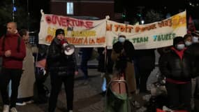 Une manifestation en faveur de la réquisition de lycées parisiens pour aider les personnes sans abri était organisée mercredi 20 novembre 2024.