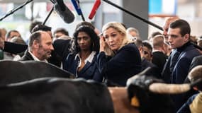 Maxette Pirbakas, Marine Le Pen et Jordan Bardella le 25 février 2020 au Salon de l'agriculture à Paris 