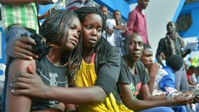 Le Kenya entame trois jours de deuil national à la mémoire des 148 victimes de l'attaque de l'université de Garissa.