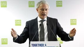 Phil Goff, le maire d'Auckland, est intervenu personnellement